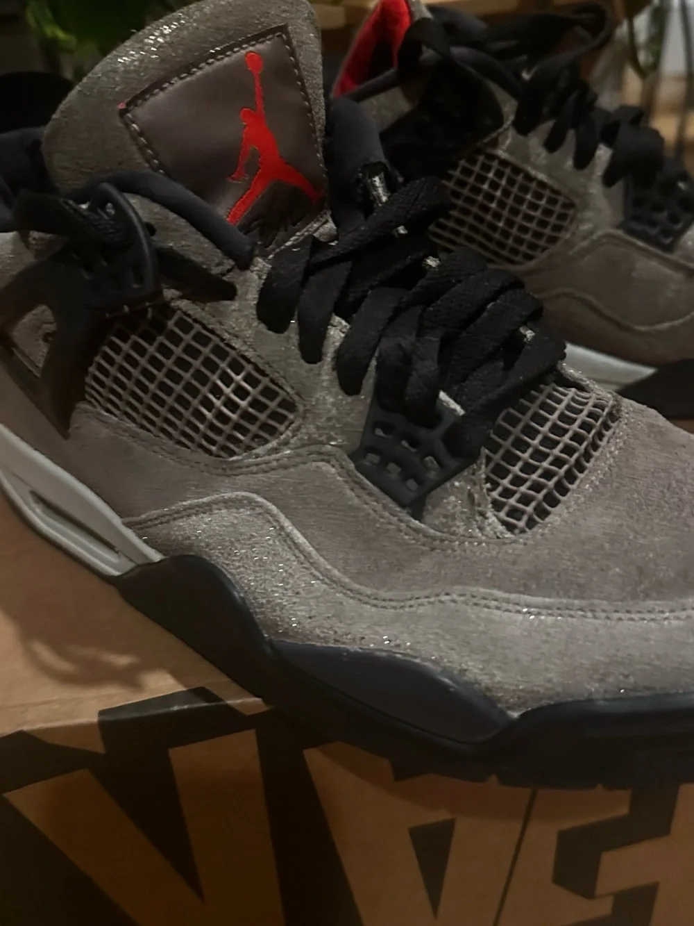 Air Jordan Retro 4 mid Taupe Haze